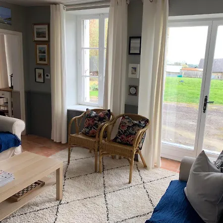 Entire Stay, La Gerouardiere *