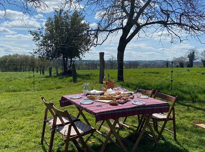 Entire Stay, La Gerouardiere Ferienhaus Barenton